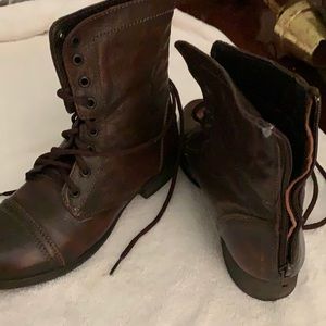 Women Kombat fashion bottle